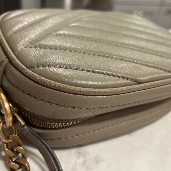 Tory Burch Small Kira Chevron Camera Bag - Picture 6 of 10